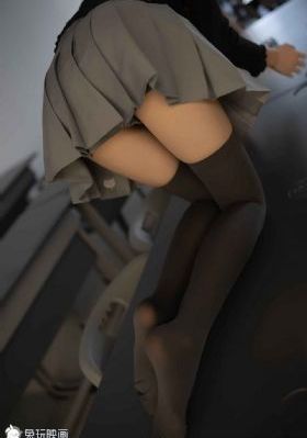 两对小夫妻同租一间房子_超清完整在线观看